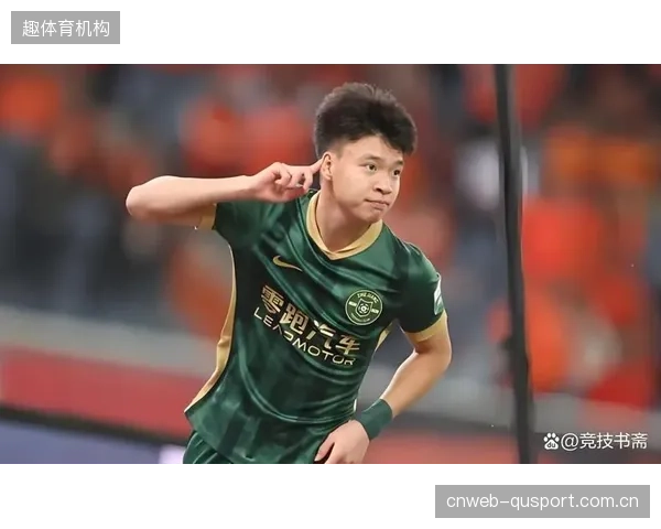 小将王钰栋在有限出场时间里表现抢眼，展现新生代射手潜力。